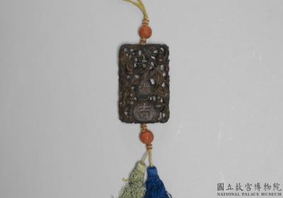 图片[2]-Carved agarwood scent pendant of happiness and longevity with “Great Auspiciousness” characters, Qing dynasty (1644-1911)-China Archive